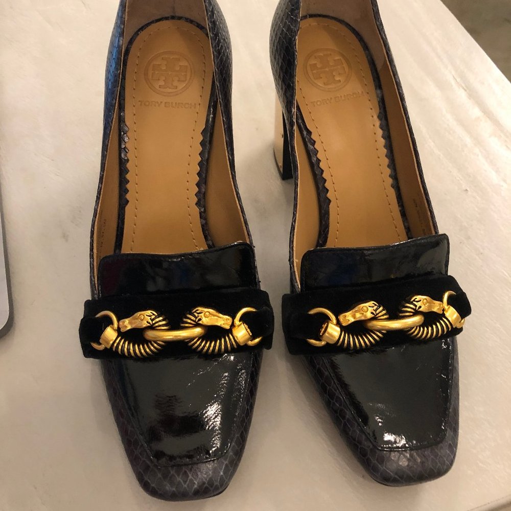 Tory Burch Jessa Snake Printed Leather Pump - Picture 2 of 5